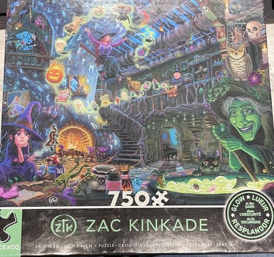Halloween House - Glow in the Dark 750 piece - Ceaco