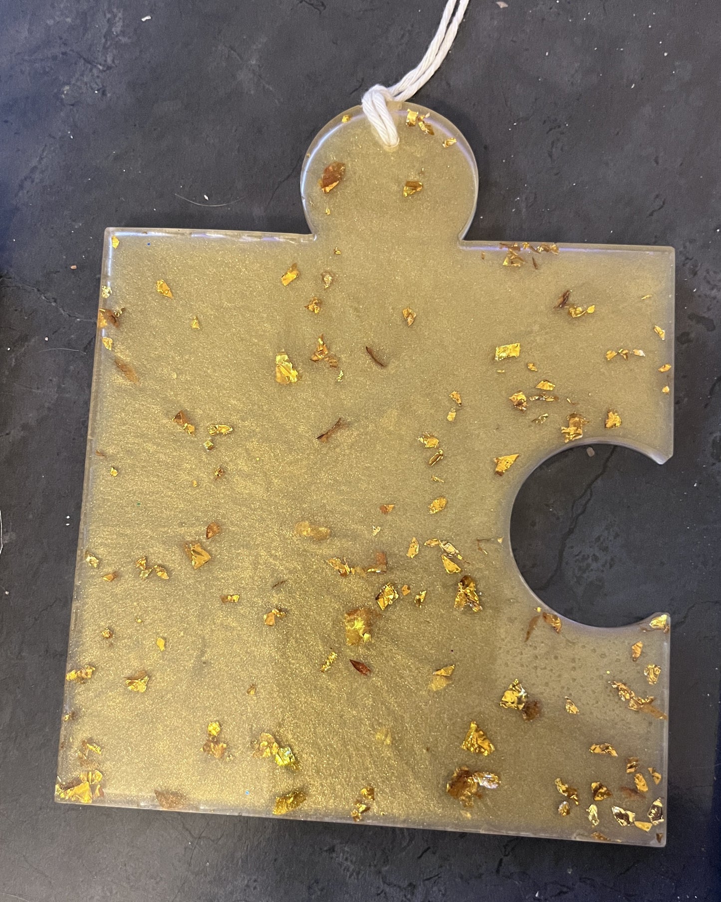 5.5 inch Puzzle Resin Ornaments - PICK A COLOR